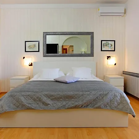 Apartments Semper - Heated Pool Bol Zimmer foto