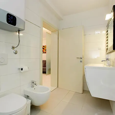 Apartments Semper - Heated Pool Bol Zimmer foto