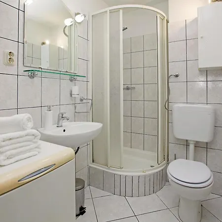 Apartments Semper - Heated Pool Bol Zimmer foto