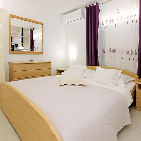 Apartments Semper - Heated Pool Bol Zimmer foto