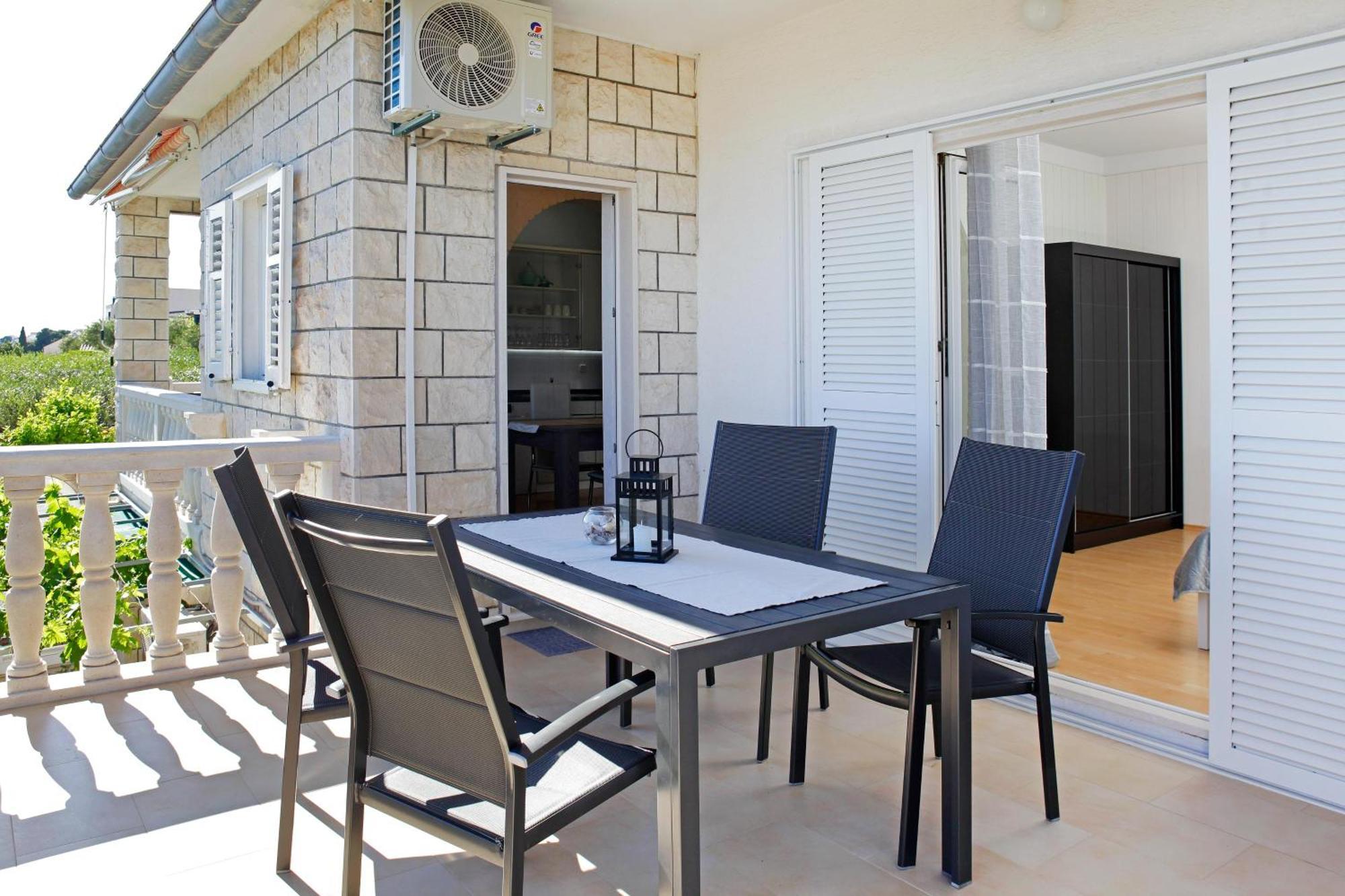 Apartment Semper - Heated Pool